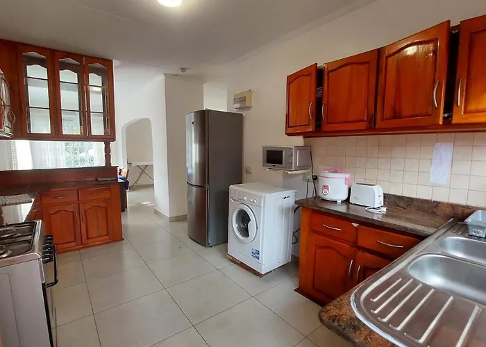 Pet friendly Beau Vallon Villa Self Catering With Pool