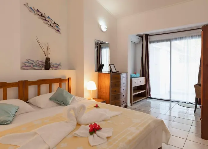 The Beach House Hotel Beau Vallon 