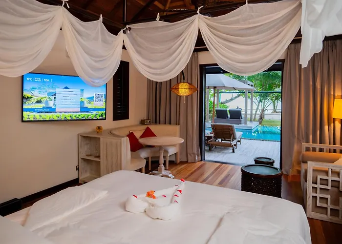 Beau Vallon (Mahe) Resorts