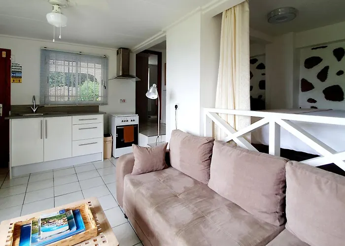 Rose Self Catering Apartment Beau Vallon 