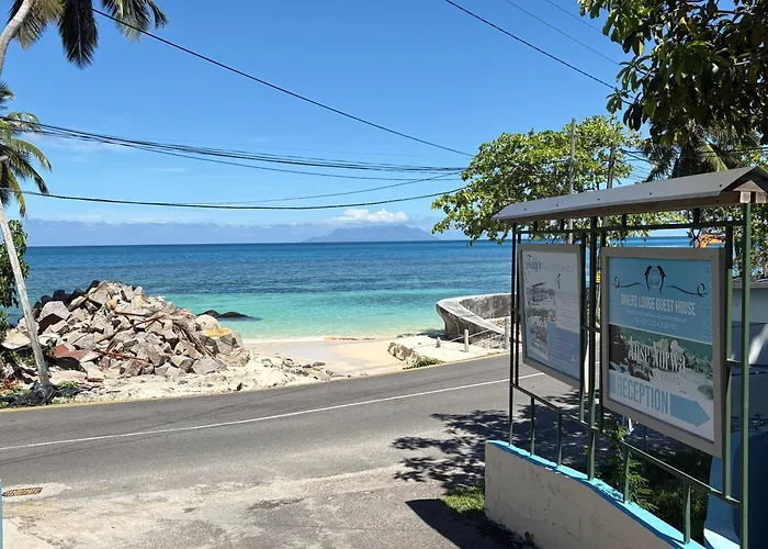 Divers Lodge Guest House Beau Vallon 