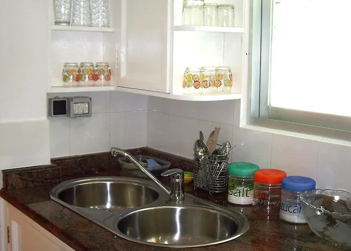 La Gayole Self-Catering Studio Apartments Beau Vallon 