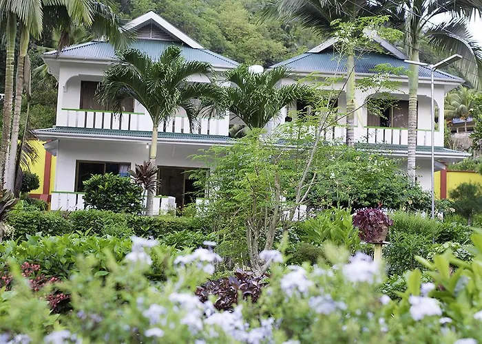 Evergreen Apartments Anse Royale