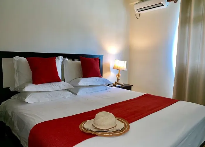 Boutique Flower Garden Self-Catering Apartments Beau Vallon 